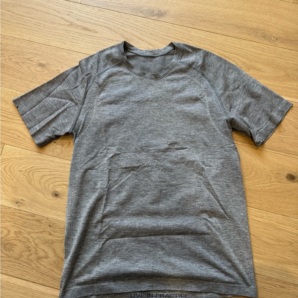 Lululemon Metal Vent Tech SS (Short Sleeve) Grey size S